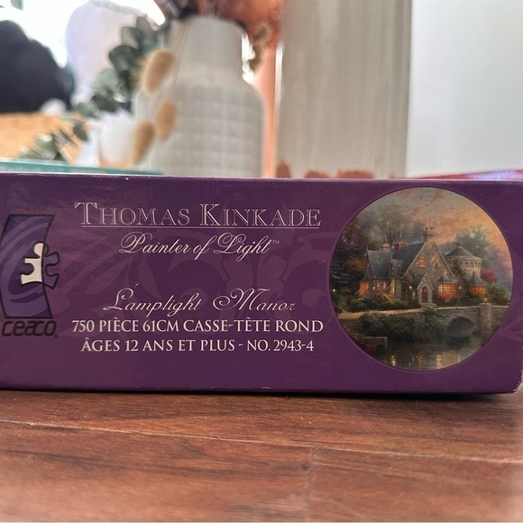 Lamplight Manor by Thomas Kinkade Puzzle - Picture 2 of 4